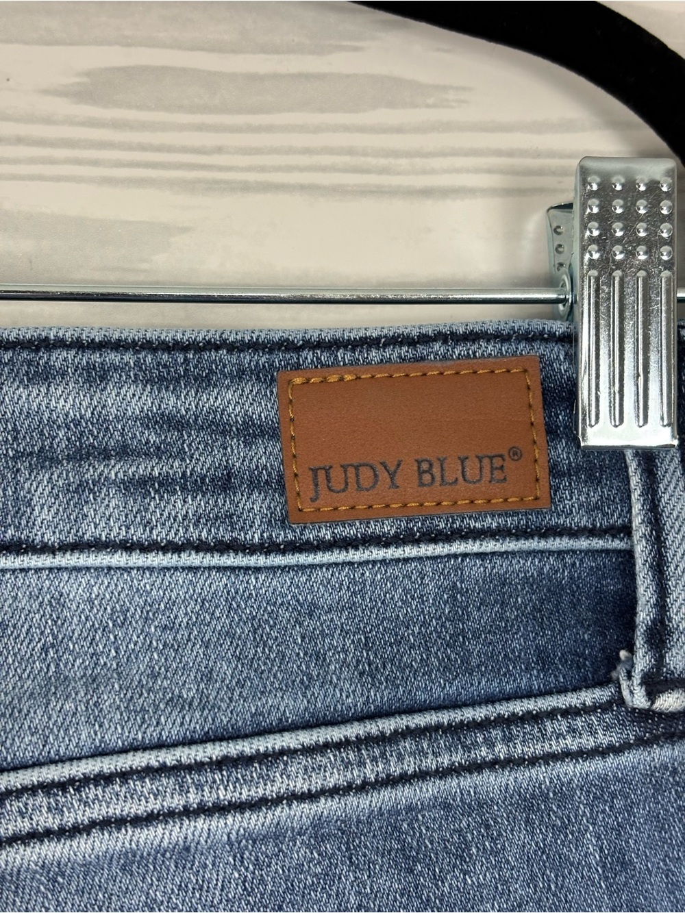 Judy Blue Straight Fit Distressed Jeans Size 11/30 - Picture 10 of 12